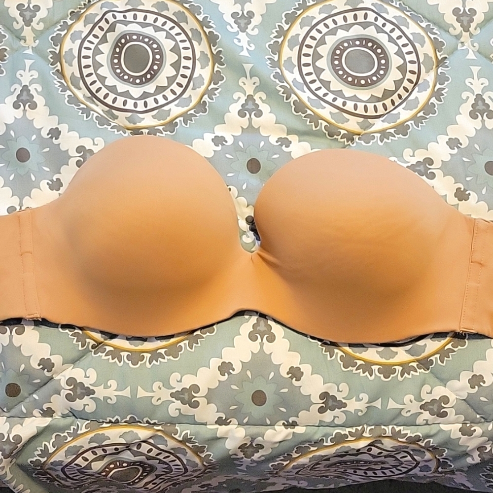 Strapless bra